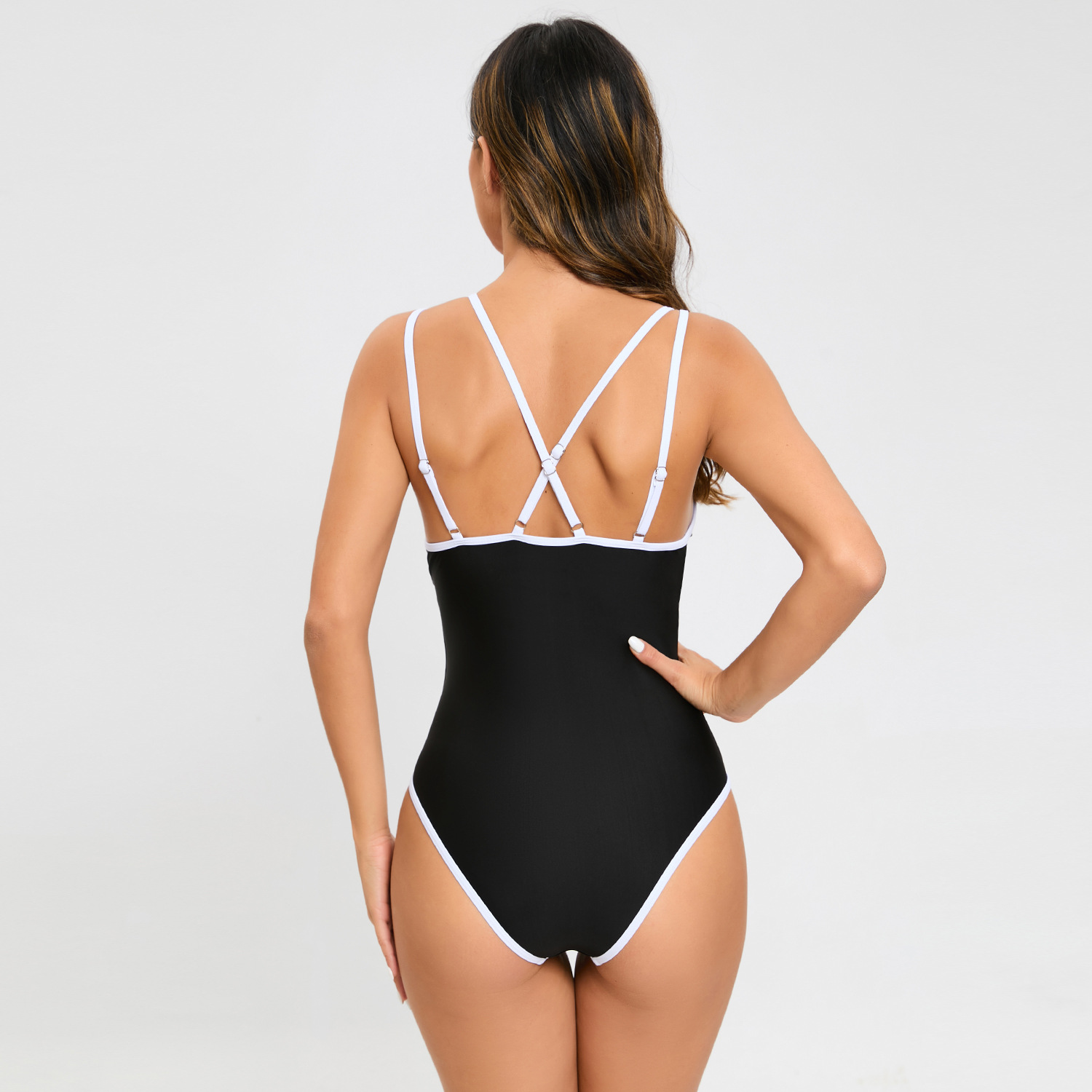 Sexy black and white stitching European and American swimsuit B054