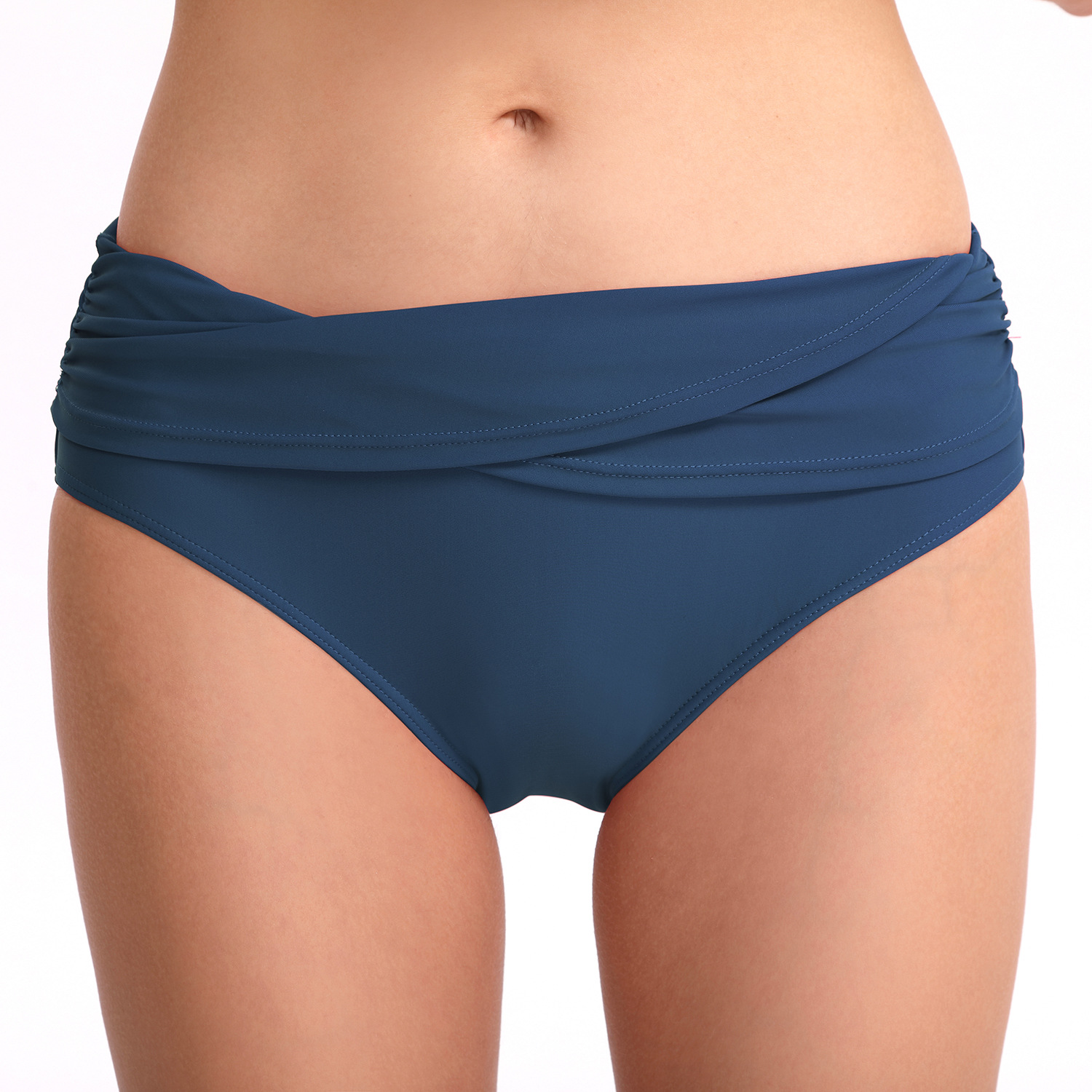 Solid color sexy hip-lifting slim pleated mid-waist swimming trunks B115